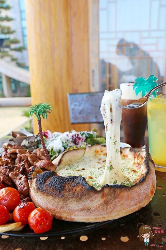 【濟州島咖啡館】AIYA Cafe 西歸浦城山日出峰 黑豬肉日出峰披薩 @Alina 愛琳娜