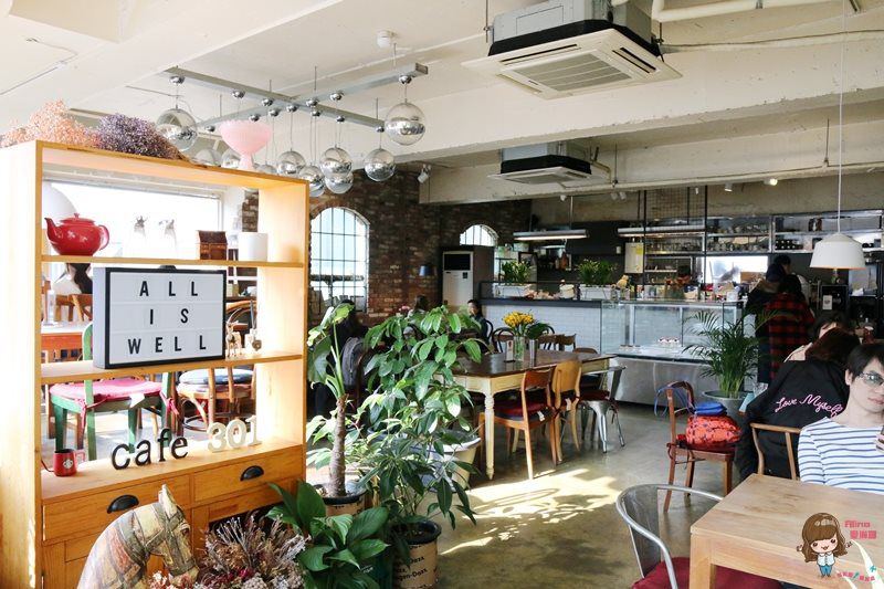 【釜山美食】Cafe 301 可愛咖啡館草莓鬆餅,慶星釜星大學站旁 @Alina 愛琳娜