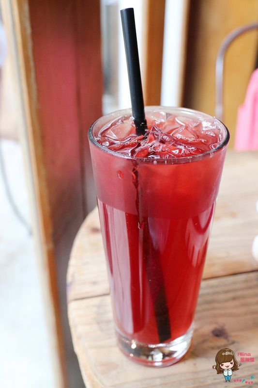 【台北咖啡館】COSTUMICE CAFE 歐風舒適，享受慵懶的午後 @Alina 愛琳娜