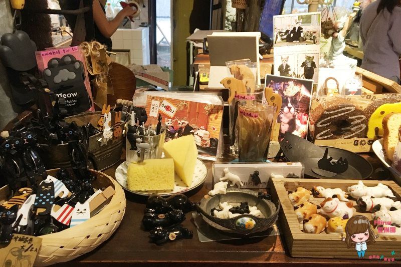 【台南景點】Gacha Box 台南巨型扭蛋機 貨櫃市集 日式食器餐盤 餐桌上的鹿早 @Alina 愛琳娜