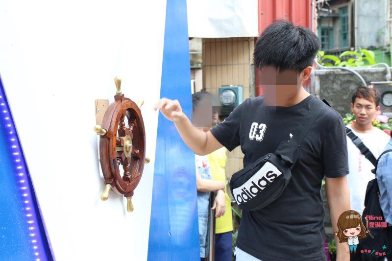 【台南景點】Gacha Box 台南巨型扭蛋機 貨櫃市集 日式食器餐盤 餐桌上的鹿早 @Alina 愛琳娜 【台南景點】Gacha Box 台南巨型扭蛋機 貨櫃市集 日式食器餐盤 餐桌上的鹿早 @Alina 愛琳娜