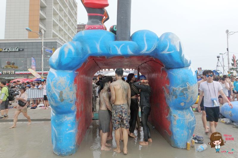 韓國慶典保寧美容泥漿節｜大川海水浴場，越髒越滑嫩的泥巴人 @Alina 愛琳娜