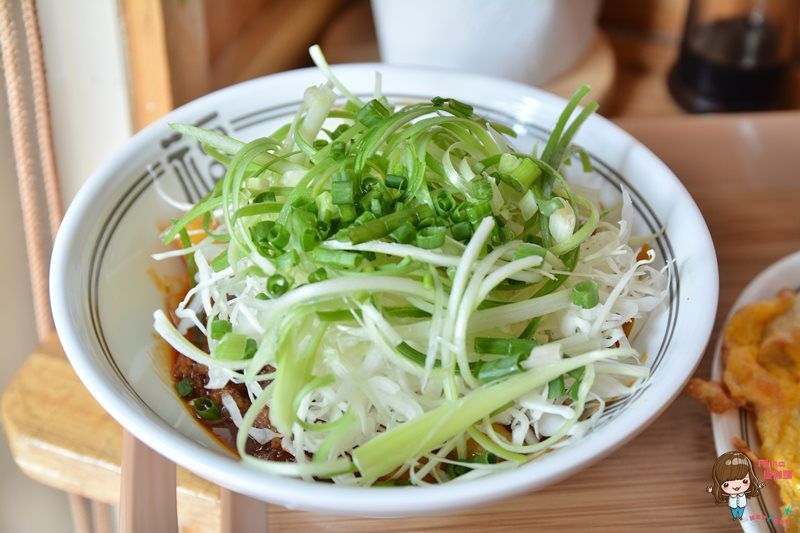 【釜山美食】西面 오롯분식당 O’lot 牛肉辣炒年糕 辣到流淚噴火的好吃 @Alina 愛琳娜 【釜山美食】西面 오롯분식당 O’lot 牛肉辣炒年糕 辣到流淚噴火的好吃 @Alina 愛琳娜