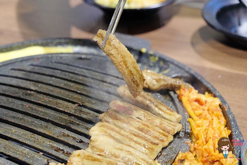 【台北美食】市府站-Woosan 韓式烤肉店|部隊鍋套餐配爐邊起司超搭 @Alina 愛琳娜 【台北美食】市府站-Woosan 韓式烤肉店|部隊鍋套餐配爐邊起司超搭 @Alina 愛琳娜