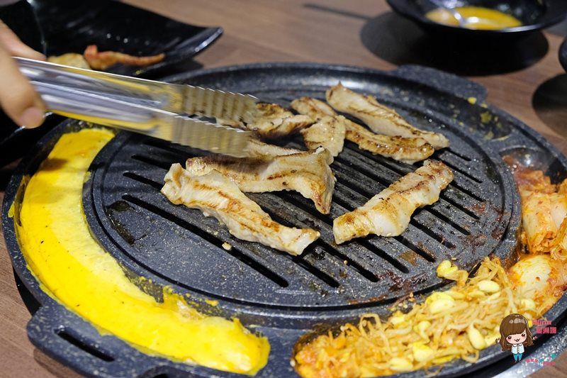 【台北美食】市府站-Woosan 韓式烤肉店|部隊鍋套餐配爐邊起司超搭 @Alina 愛琳娜 【台北美食】市府站-Woosan 韓式烤肉店|部隊鍋套餐配爐邊起司超搭 @Alina 愛琳娜
