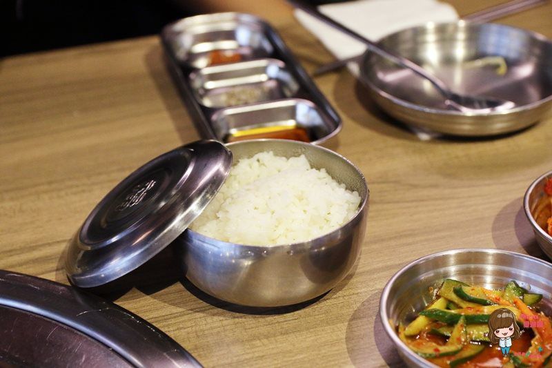 【食記】台北東區 台韓民國韓式燒肉店 烤豬肉拼盤 西瓜燒酒香甜好消暑 @Alina 愛琳娜 【食記】台北東區 台韓民國韓式燒肉店 烤豬肉拼盤 西瓜燒酒香甜好消暑 @Alina 愛琳娜