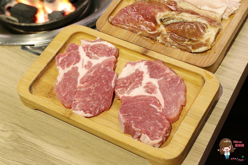 【食記】台北東區 台韓民國韓式燒肉店 烤豬肉拼盤 西瓜燒酒香甜好消暑 @Alina 愛琳娜 【食記】台北東區 台韓民國韓式燒肉店 烤豬肉拼盤 西瓜燒酒香甜好消暑 @Alina 愛琳娜