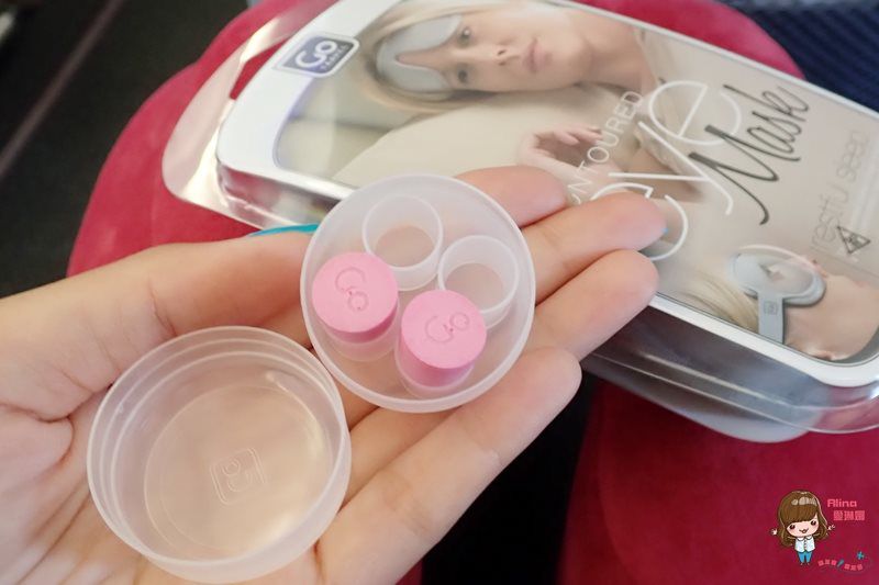 【旅遊好物】旅行必備 INDULGENCE 好眠頸枕眼罩 行李打包收納 隨身輕巧購物袋 @Alina 愛琳娜 【旅遊好物】旅行必備 INDULGENCE 好眠頸枕眼罩 行李打包收納 隨身輕巧購物袋 @Alina 愛琳娜