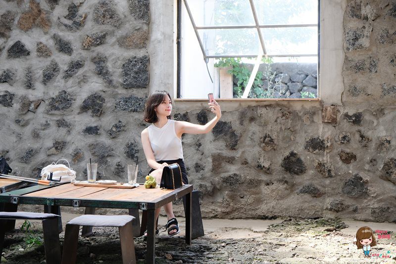 【濟州島咖啡館】Anthracite Coffee Roasters 廢墟工業風咖啡館 @Alina 愛琳娜 【濟州島咖啡館】Anthracite Coffee Roasters 廢墟工業風咖啡館 @Alina 愛琳娜
