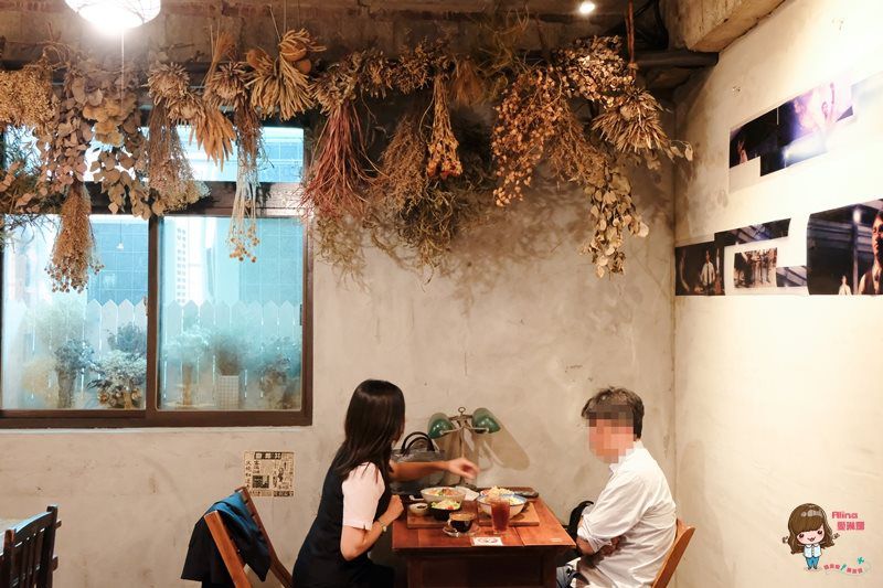 【台北美食】特有種商行|複合式電影咖啡館,平日用餐不限時 @Alina 愛琳娜 【台北美食】特有種商行|複合式電影咖啡館,平日用餐不限時 @Alina 愛琳娜