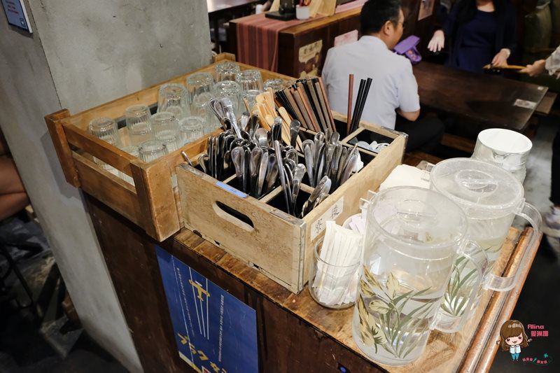 【台北美食】特有種商行|複合式電影咖啡館,平日用餐不限時 @Alina 愛琳娜 【台北美食】特有種商行|複合式電影咖啡館,平日用餐不限時 @Alina 愛琳娜
