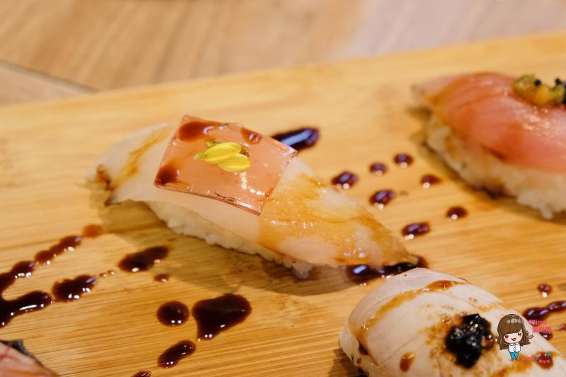 【台北食記】華山合掌村-生魚片握壽司 市場內海鮮丼飯,炙燒比目魚 @Alina 愛琳娜 【台北食記】華山合掌村-生魚片握壽司 市場內海鮮丼飯,炙燒比目魚 @Alina 愛琳娜