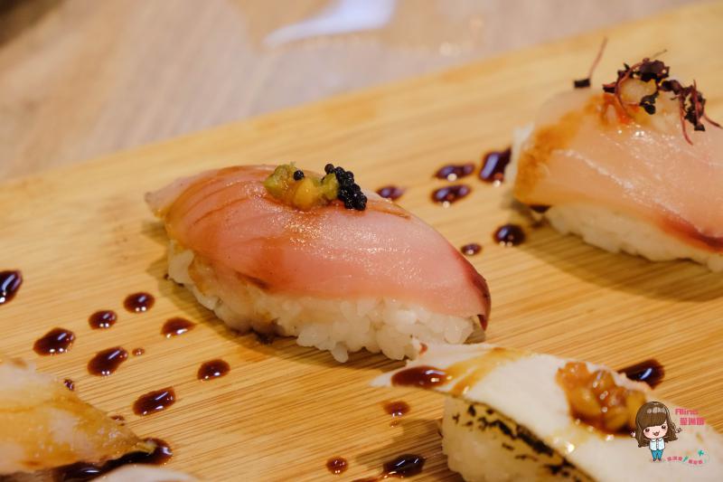 【台北食記】華山合掌村-生魚片握壽司 市場內海鮮丼飯,炙燒比目魚 @Alina 愛琳娜 【台北食記】華山合掌村-生魚片握壽司 市場內海鮮丼飯,炙燒比目魚 @Alina 愛琳娜
