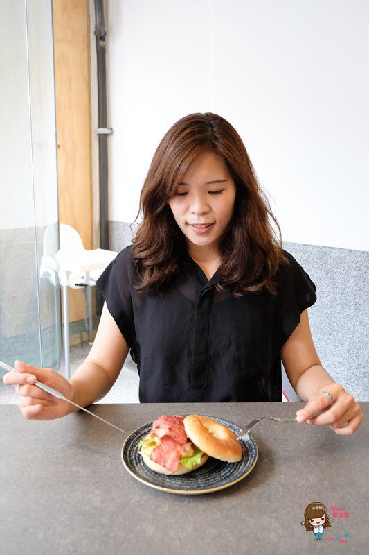 【台北食記】鬧咖啡 NOW coffee 黑色幽默咖啡館 用餐不限時 輕食早午餐 @Alina 愛琳娜 【台北食記】鬧咖啡 NOW coffee 黑色幽默咖啡館 用餐不限時 輕食早午餐 @Alina 愛琳娜