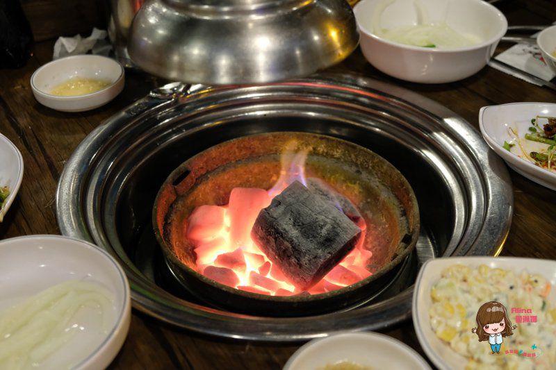首爾弘大胖胖豬烤肉|平價韓國烤肉,松阪豬烤豬腸好吃 @Alina 愛琳娜 首爾弘大胖胖豬烤肉|平價韓國烤肉,松阪豬烤豬腸好吃 @Alina 愛琳娜