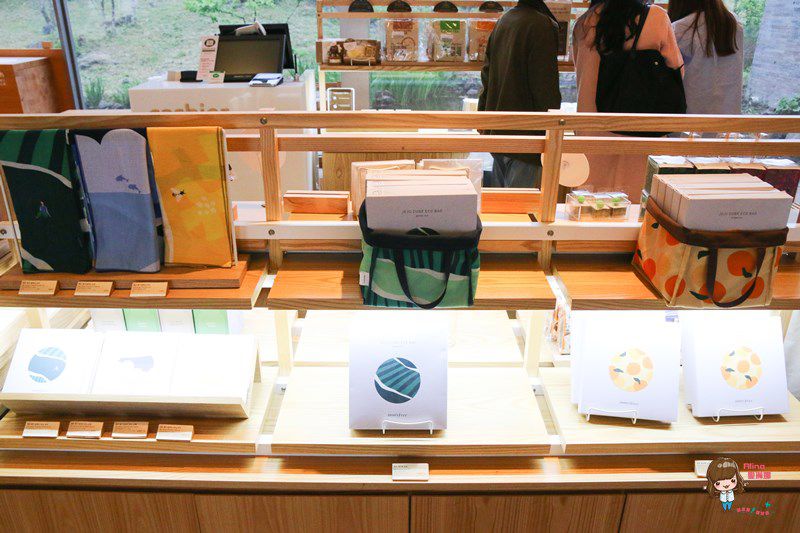 【濟州島美食】西歸浦 innisfree濟州小屋 綠茶火山蛋糕 火山泥肥皂手作DIY @Alina 愛琳娜