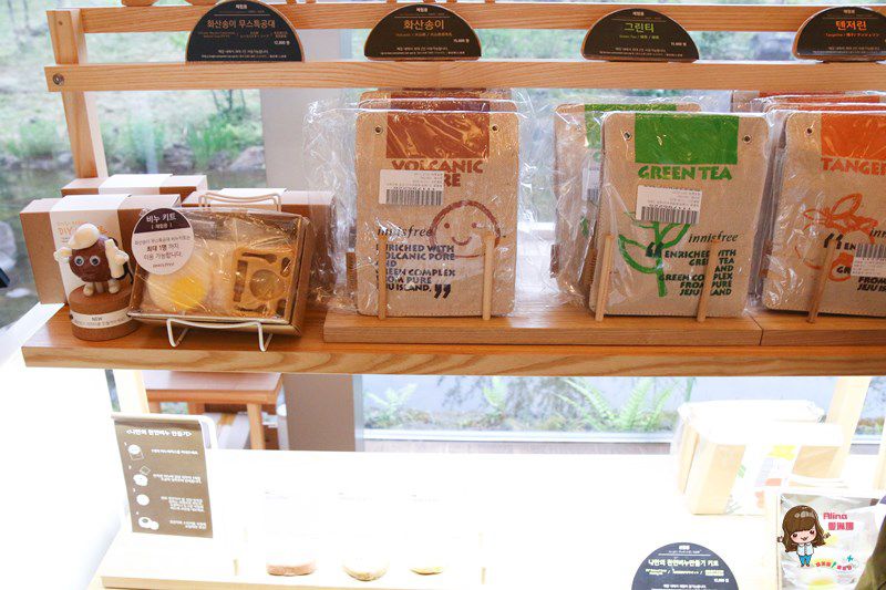【濟州島美食】西歸浦 innisfree濟州小屋 綠茶火山蛋糕 火山泥肥皂手作DIY @Alina 愛琳娜 【濟州島美食】西歸浦 innisfree濟州小屋 綠茶火山蛋糕 火山泥肥皂手作DIY @Alina 愛琳娜