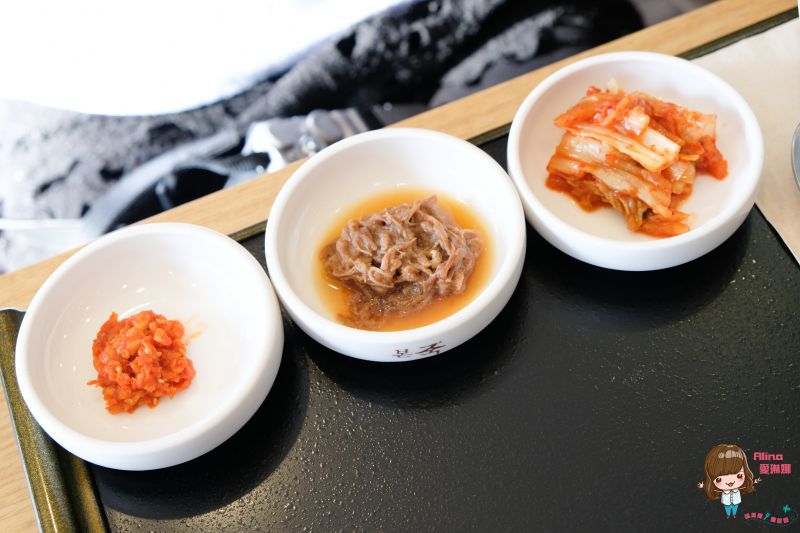 首爾弘大本粥｜美味韓國早餐推薦，海鮮鮑魚牛肉粥 @Alina 愛琳娜