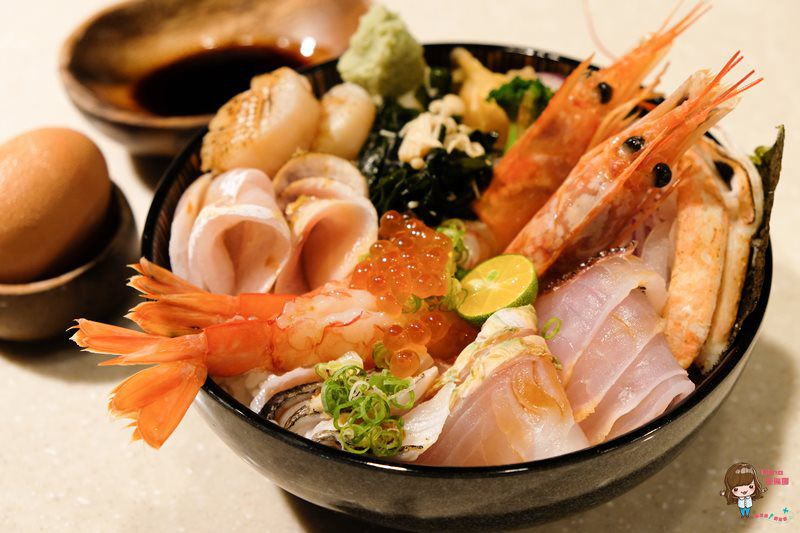 【台北食記】日向鮮漁場立喰屋 新鮮海味海鮮丼 價格實惠 立吞站食也可輕鬆坐吃 @Alina 愛琳娜
