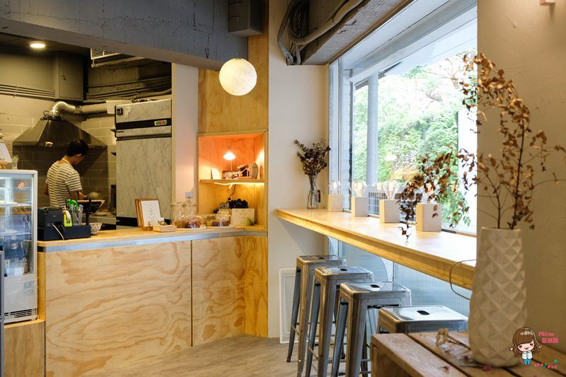 【台北咖啡館】台北大安 休習日 Z Day Cafe 日式簡約風雞腿咖哩飯香濃好吃 @Alina 愛琳娜