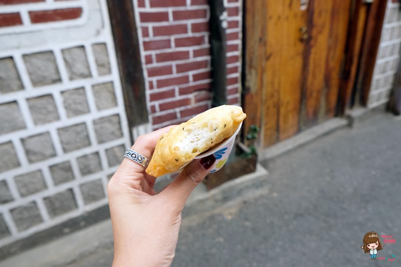【首爾美食】北村 三清洞黑糖餅 韓國傳統小吃 杯裝邊走邊吃 小心燙口噴汁 @Alina 愛琳娜 【首爾美食】北村 三清洞黑糖餅 韓國傳統小吃 杯裝邊走邊吃 小心燙口噴汁 @Alina 愛琳娜