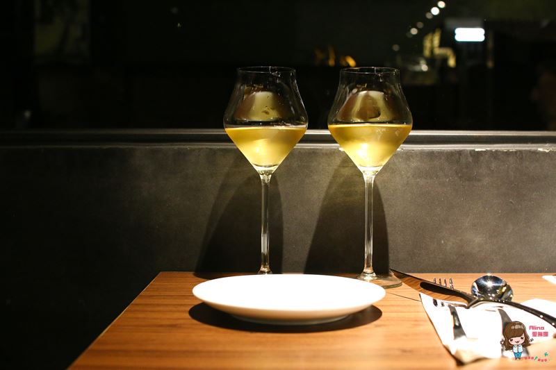 【台北美食】新店 Oli西班牙餐酒館 特色美食鮮美動人,越夜越美麗 @Alina 愛琳娜