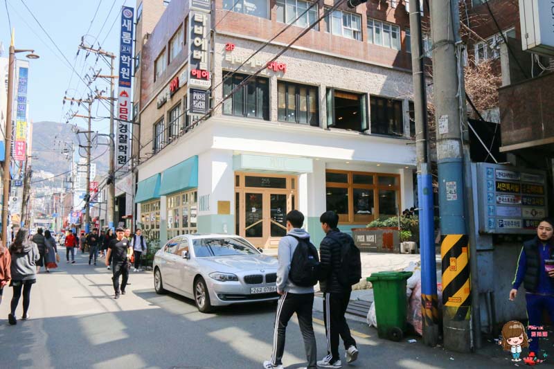 【釜山咖啡館】西面 MOLLE 草莓奶油千層,可愛下午茶 @Alina 愛琳娜 【釜山咖啡館】西面 MOLLE 草莓奶油千層,可愛下午茶 @Alina 愛琳娜