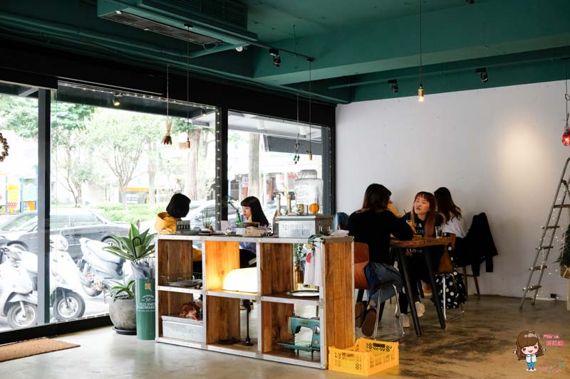 【台北咖啡廳】時差Jetlag 文青咖啡館 美味雞腿飯 配上 大理石貝果的優雅 @Alina 愛琳娜