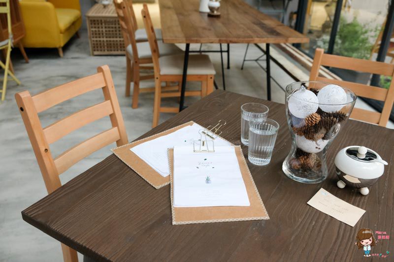 【台北咖啡館】羅得奧商行 Senet Cafe 富錦樹玻璃屋選務店，限定口味生乳蛋糕捲 @Alina 愛琳娜