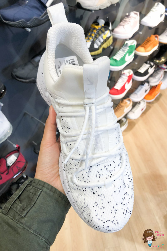 【東京購物】Sports Lab by atmos 日本必逛潮鞋店 連女人看了都想買! @Alina 愛琳娜