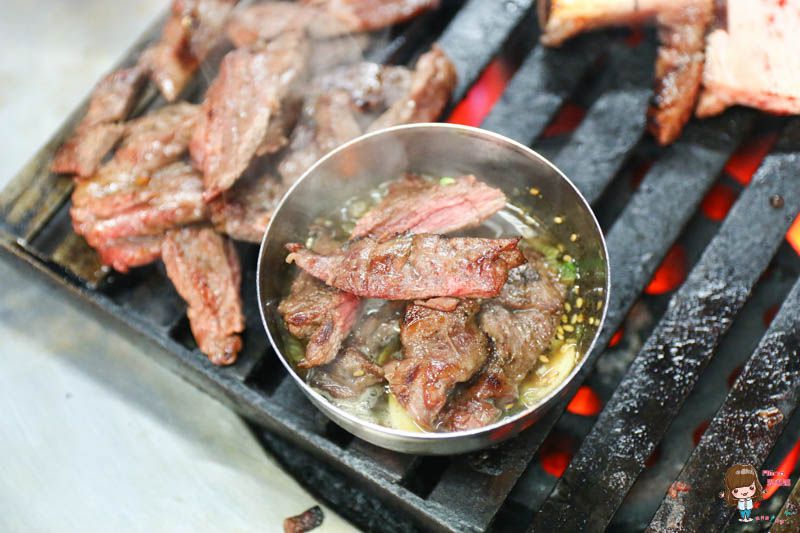 【首爾美食】新村站著吃烤肉 就要站著吃烤韓牛,兩份我也吃得下 @Alina 愛琳娜 【首爾美食】新村站著吃烤肉 就要站著吃烤韓牛,兩份我也吃得下 @Alina 愛琳娜