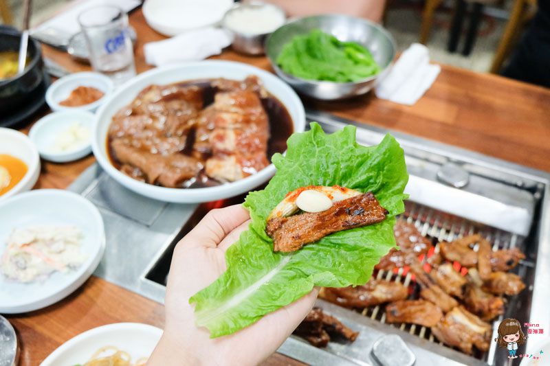 【濟州島美食】泰山肋骨烤肉(太仙排骨) 平價調味烤豬肉 @Alina 愛琳娜