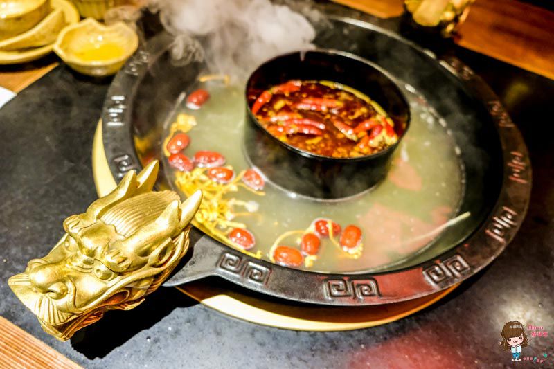 【食記】台北中山 龍頭火鍋 蔡記隆府 龍頭寺老灶火鍋 內外反轉麻辣鍋好氣派 @Alina 愛琳娜 【食記】台北中山 龍頭火鍋 蔡記隆府 龍頭寺老灶火鍋 內外反轉麻辣鍋好氣派 @Alina 愛琳娜