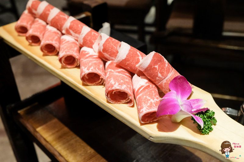 【食記】台北中山 龍頭火鍋 蔡記隆府 龍頭寺老灶火鍋 內外反轉麻辣鍋好氣派 @Alina 愛琳娜 【食記】台北中山 龍頭火鍋 蔡記隆府 龍頭寺老灶火鍋 內外反轉麻辣鍋好氣派 @Alina 愛琳娜