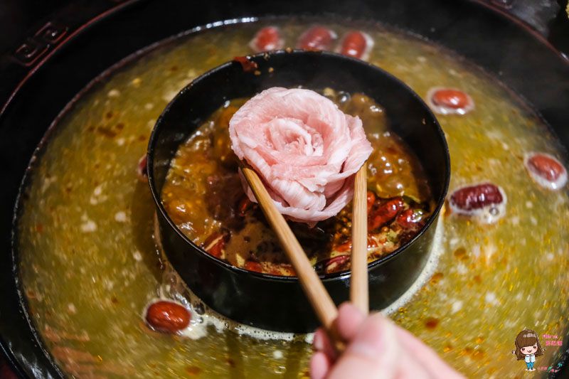 【食記】台北中山 龍頭火鍋 蔡記隆府 龍頭寺老灶火鍋 內外反轉麻辣鍋好氣派 @Alina 愛琳娜 【食記】台北中山 龍頭火鍋 蔡記隆府 龍頭寺老灶火鍋 內外反轉麻辣鍋好氣派 @Alina 愛琳娜