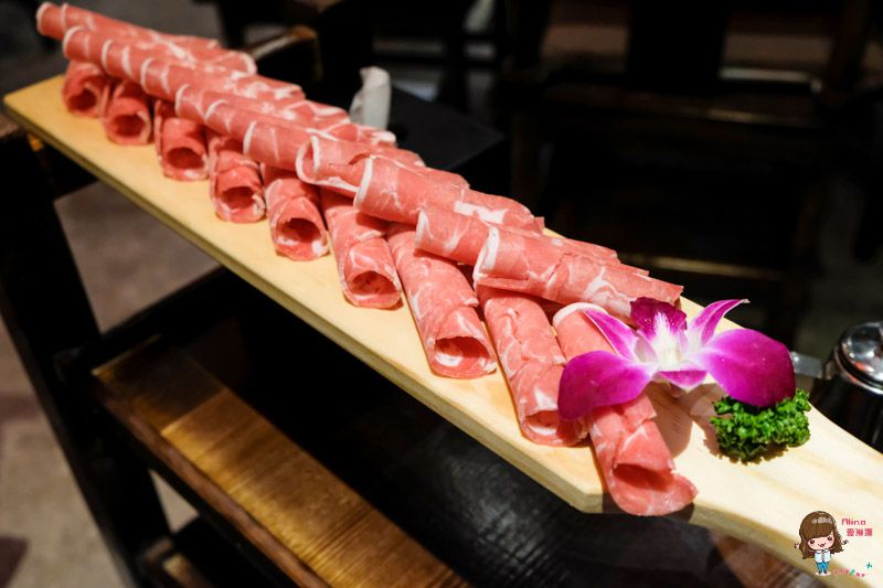 【食記】台北中山 龍頭火鍋 蔡記隆府 龍頭寺老灶火鍋 內外反轉麻辣鍋好氣派 @Alina 愛琳娜 【食記】台北中山 龍頭火鍋 蔡記隆府 龍頭寺老灶火鍋 內外反轉麻辣鍋好氣派 @Alina 愛琳娜