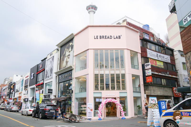 【釜山甜點】LE BREAD LAB 夢幻粉紅咖啡館,人氣草莓奶油捲(附首爾分店資訊) @Alina 愛琳娜 【釜山甜點】LE BREAD LAB 夢幻粉紅咖啡館,人氣草莓奶油捲(附首爾分店資訊) @Alina 愛琳娜