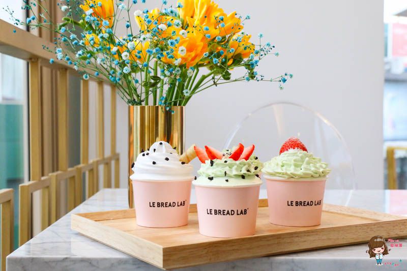 【釜山甜點】LE BREAD LAB 夢幻粉紅咖啡館,人氣草莓奶油捲(附首爾分店資訊) @Alina 愛琳娜