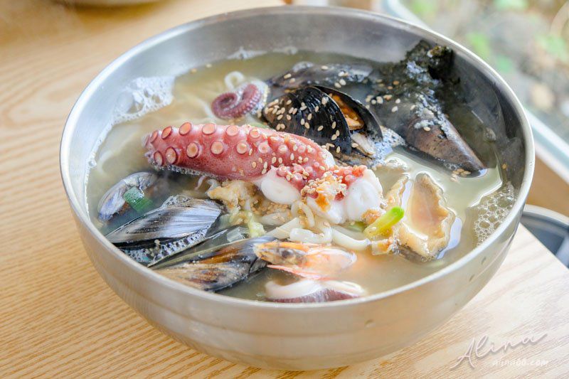 【濟州島美食】翰林邑 濟州海鮮刀削麵 挾才麵條협재칼국수-浮誇海產大把放! @Alina 愛琳娜