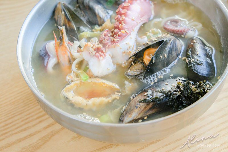 【濟州島美食】翰林邑 濟州海鮮刀削麵 挾才麵條협재칼국수-浮誇海產大把放! @Alina 愛琳娜