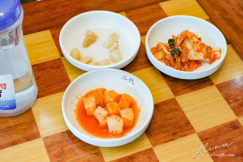 【濟州島美食】濟州 三代麵條會館-在地人愛吃豬肉湯麵配餃子 @Alina 愛琳娜 【濟州島美食】濟州 三代麵條會館-在地人愛吃豬肉湯麵配餃子 @Alina 愛琳娜