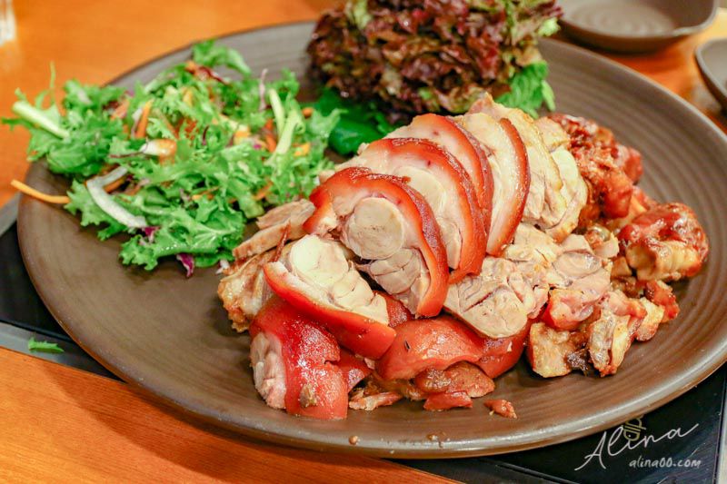 首爾元祖奶奶菜包肉｜合滿怡包肉韓國豬腳，弘大明洞都吃得到 @Alina 愛琳娜