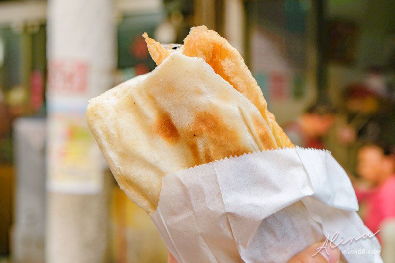 【澎湖美食】文康街 益豐豆漿店-燒餅油條,早餐街裡的熱門美食 @Alina 愛琳娜