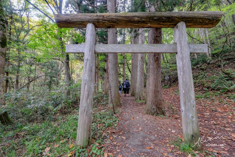 【東北福島景點】猪苗代-達澤不動瀑布(達沢不動滝)銀色閃亮水幕成色 @Alina 愛琳娜
