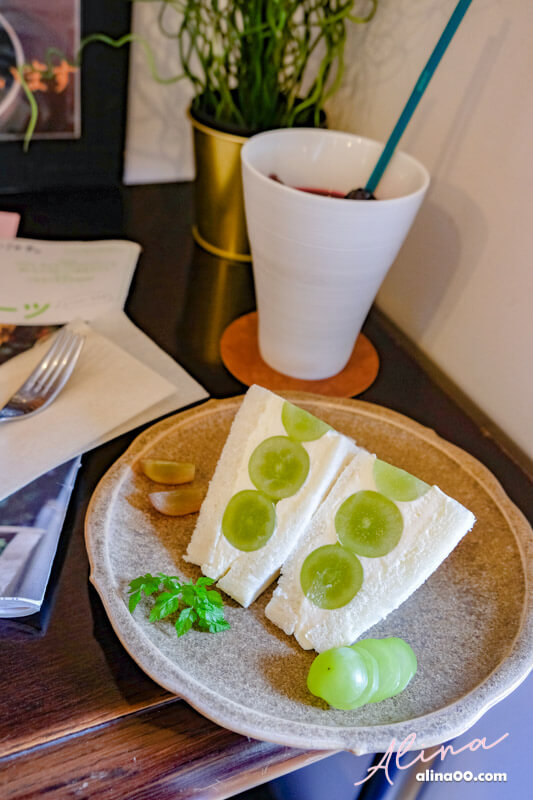 【東京甜點】JULES VERNE COFFEE 高圓寺咖啡館,麝香葡萄三明治 @Alina 愛琳娜