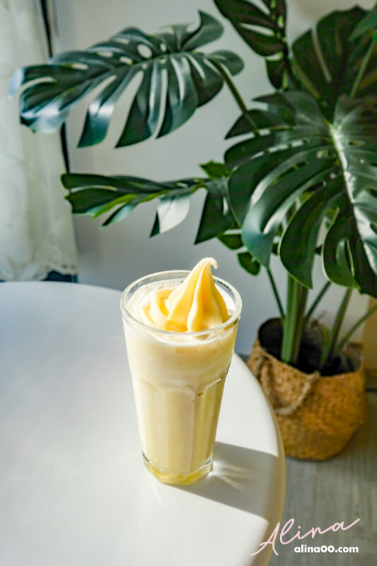 【濟州島美食】香蕉牛奶咖啡館-YELLOW CAFE,週邊小物好好買 @Alina 愛琳娜