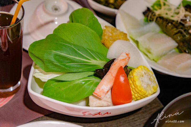 【台北美食】紅九九 個人鴛鴦鍋-市府店,四川麻辣鍋香麻不燥口 @Alina 愛琳娜 【台北美食】紅九九 個人鴛鴦鍋-市府店,四川麻辣鍋香麻不燥口 @Alina 愛琳娜