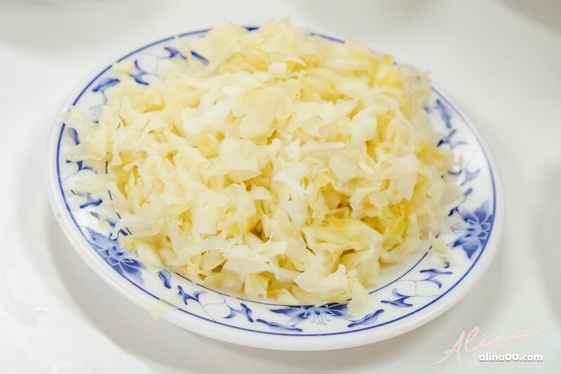【台北美食】台電勵進餐廳-酸菜白肉鍋吃到飽,蔥油餅好吃 @Alina 愛琳娜
