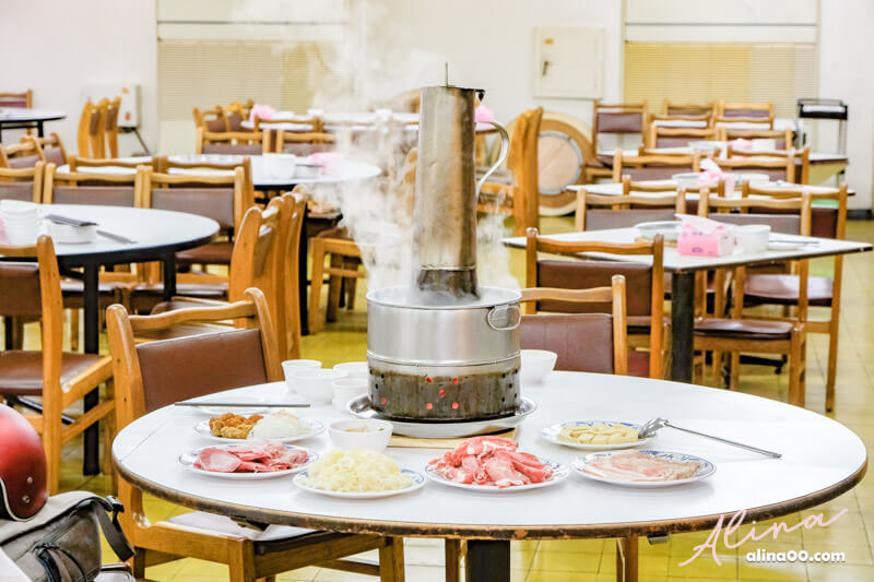 【台北美食】台電勵進餐廳-酸菜白肉鍋吃到飽,蔥油餅好吃 @Alina 愛琳娜