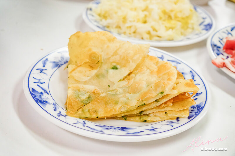 【台北美食】台電勵進餐廳-酸菜白肉鍋吃到飽,蔥油餅好吃 @Alina 愛琳娜
